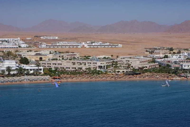 Побережье у Naama Bay Promenade Beach Resort