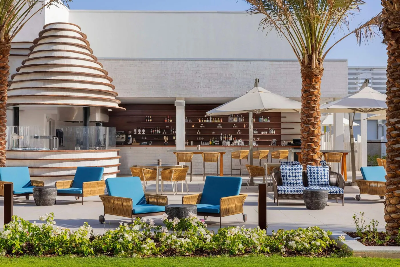 Терраса Hilton Yas Island