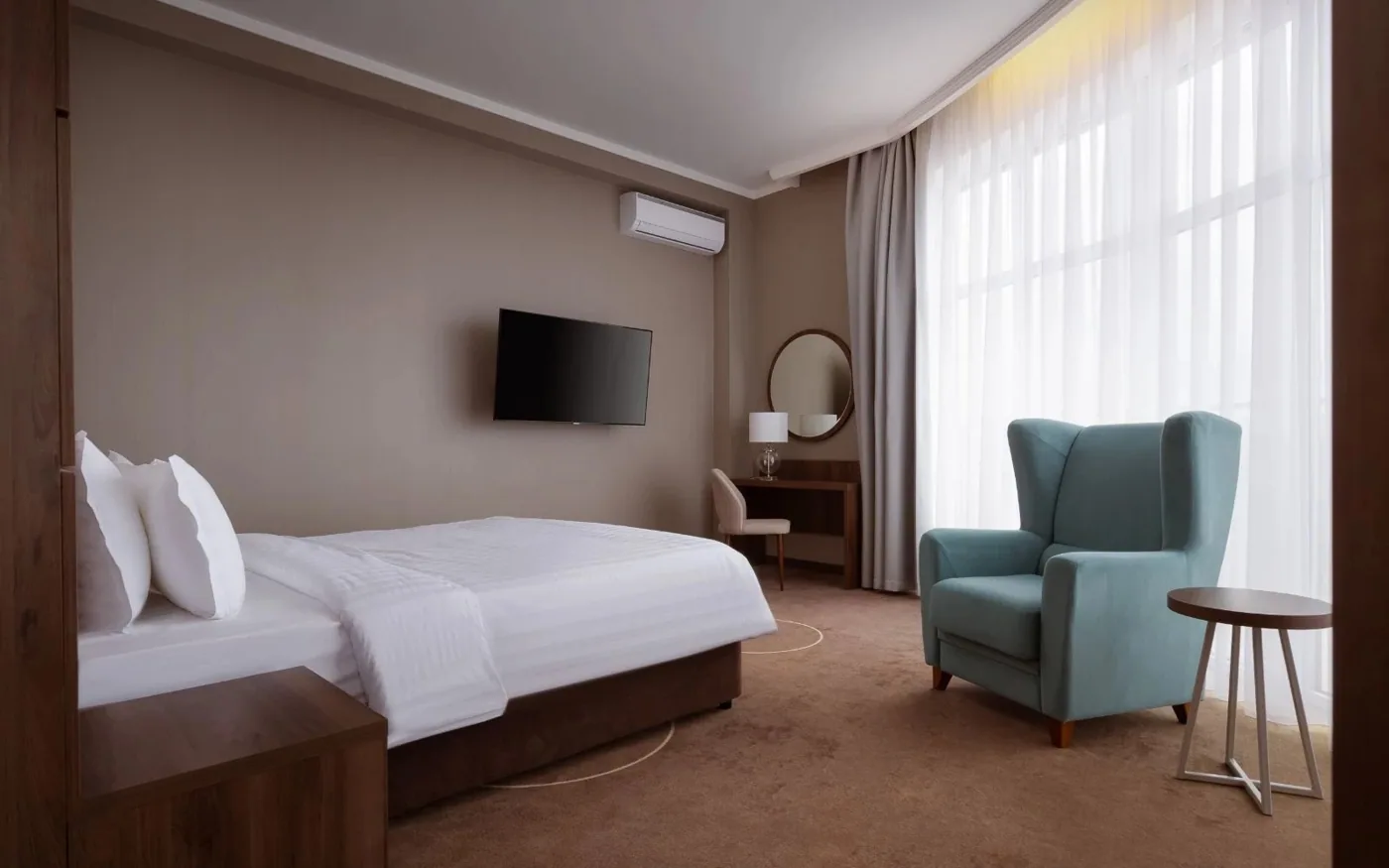Номер и интерьер Mövenpick Anapa