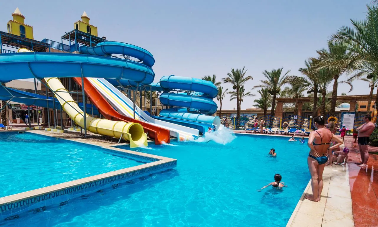 Mirage Bay Resort & Aquapark 4★: бассейн