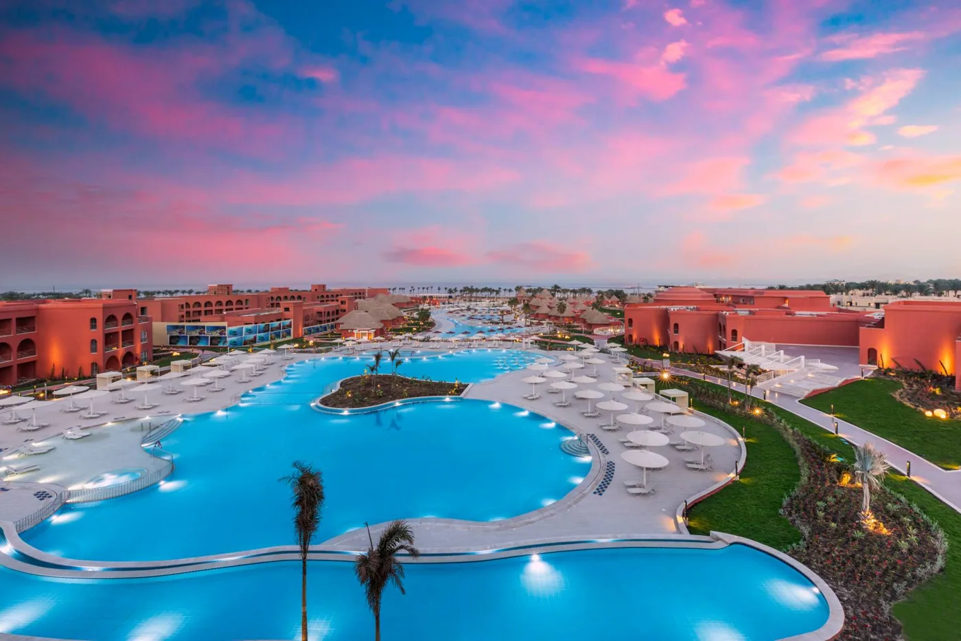 Pickalbatros Laguna Vista Hotel 5★: бассейн и территория