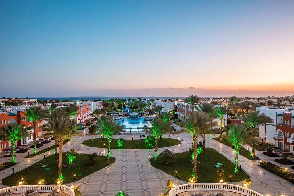 Sunrise Garden Beach Resort 5★: сад и корпуса