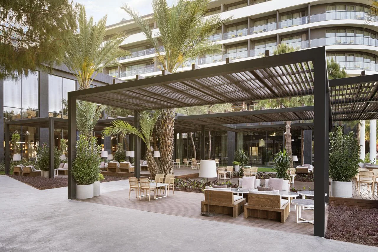 Терраса ресторана Voyage Belek Golf & Spa