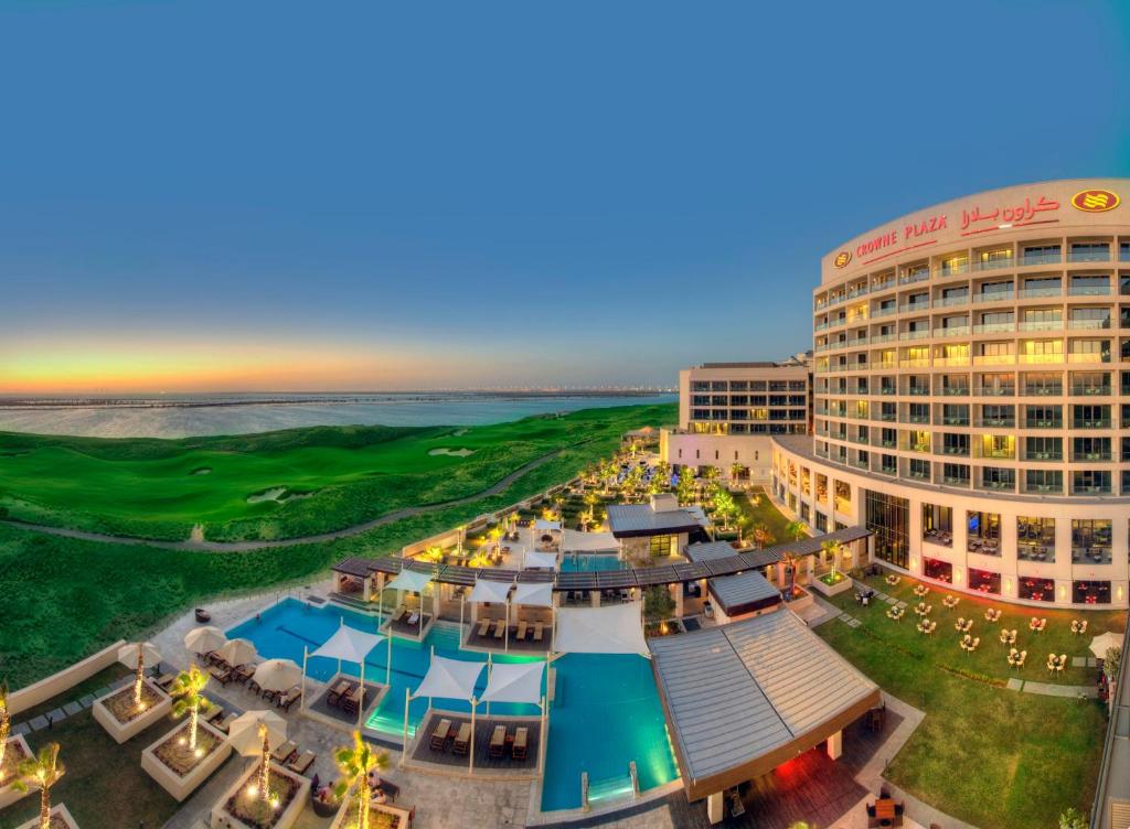 Crowne Plaza Abu Dhabi Yas Island 4* — фото 1
